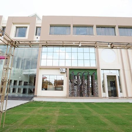 Oyo 48501 Dayal Regency Hotel Hapur Ngoại thất bức ảnh